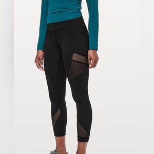 LULULEMON Mesh In Motion Crop 23" Size 6